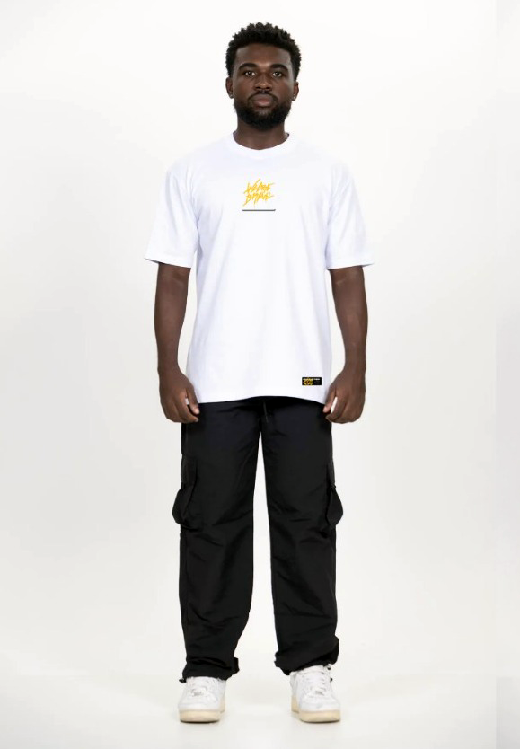 Camiseta Streetwear We Are Brave