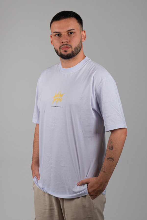 Camiseta Streetwear We Are Brave